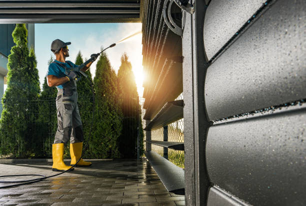 Best Garage Pressure Washing  in Rendon, TX